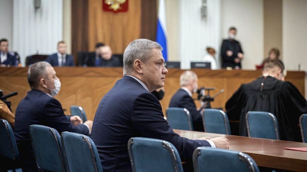 Экс-глава ГИБДД Волгограда предстал перед судом за взятку